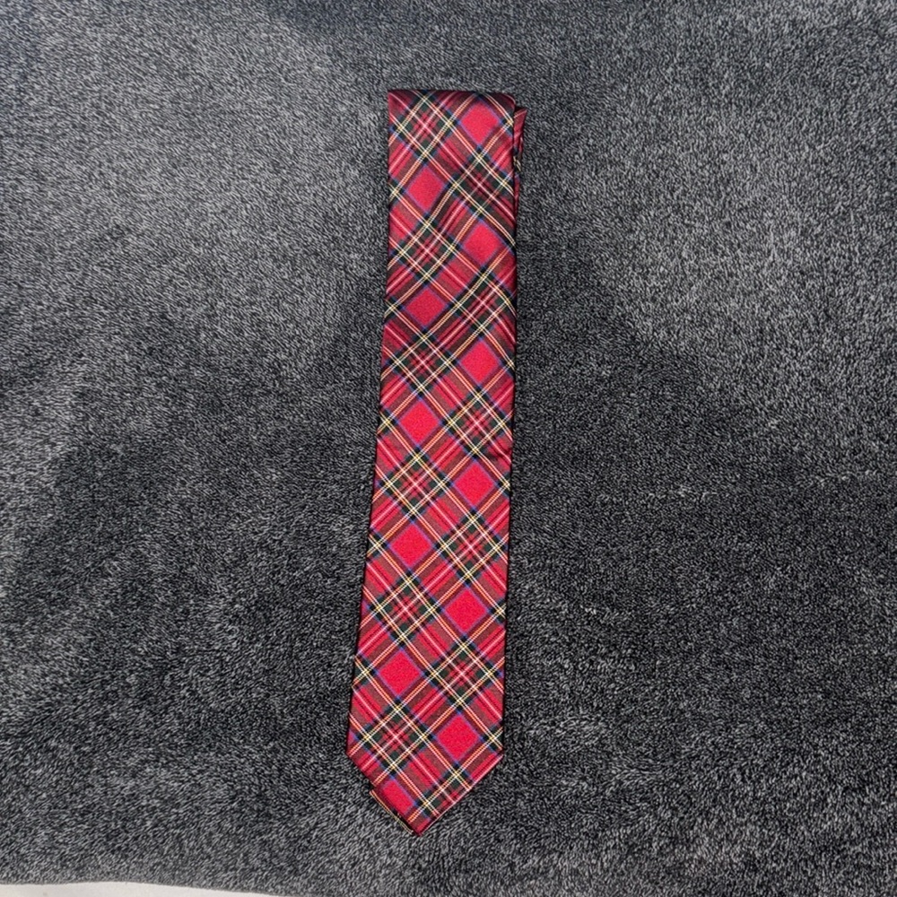 Plaid tie